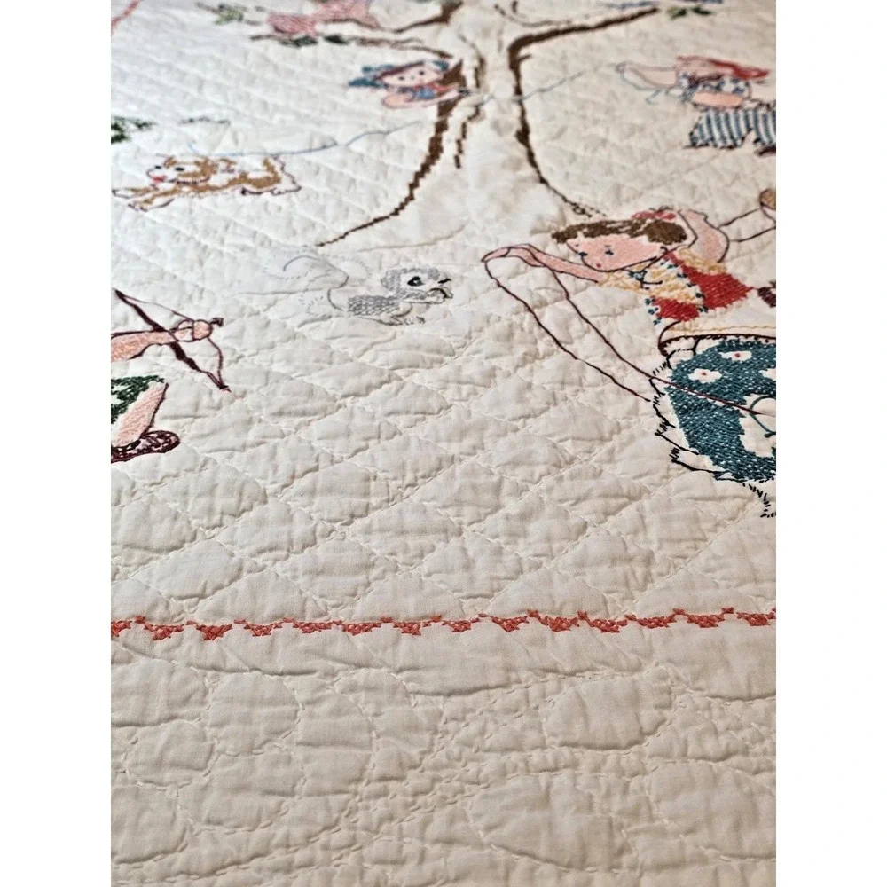Vintage‎ 1930s Hand Quilted Crib Blanket Nursery Wall Decor Quilt Story Children